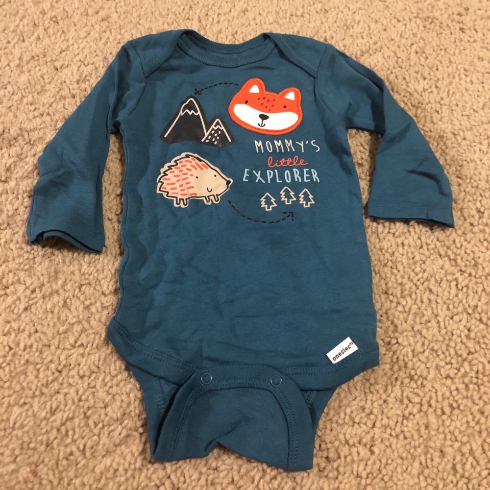 2 bodysuits and 2 hats